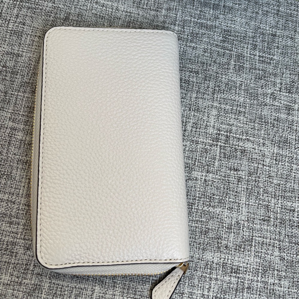 $99(BrandNew)Coach Medium Id Zip Wallet with Diary Embroidery - Picture 4 of 8